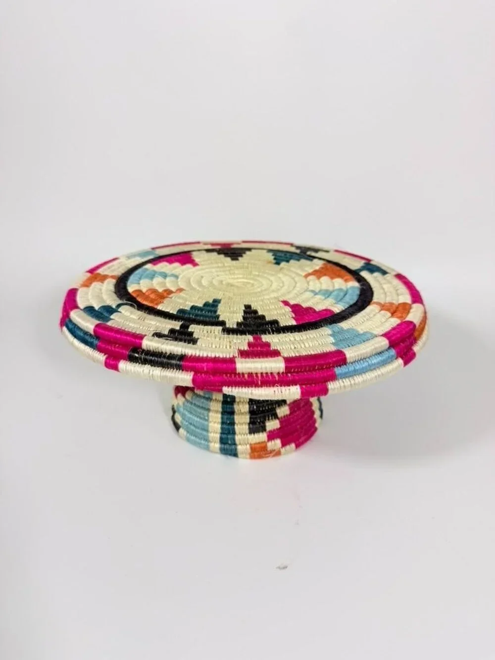 Plate Stand Riser Hand Woven Coil Basket Style Kitchen Home Decor Serving Ware C